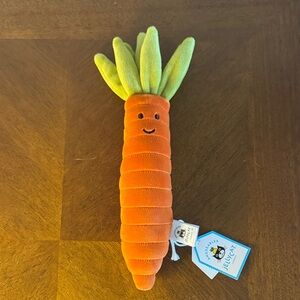 BNWT Jellycat Vivacious Carrot